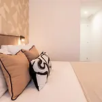 Apartment Contemporary 3-bedroom In Oasis 325 Estepona