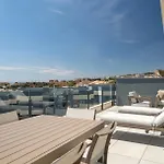 Contemporary 3-bedroom In Oasis 325 *