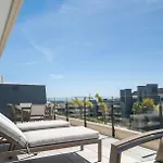 Apartment Contemporary 3-bedroom In Oasis 325 Estepona
