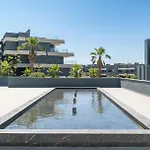 Contemporary 3-bedroom In Oasis 325 * Estepona