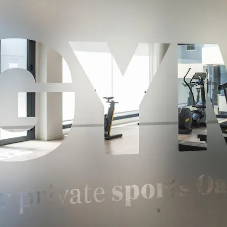 Contemporary 3-bedroom In Oasis 325 Estepona