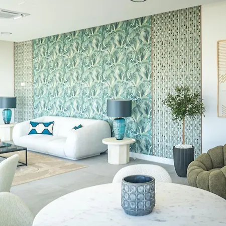 Apartman Contemporary 3-bedroom In Oasis 325 *