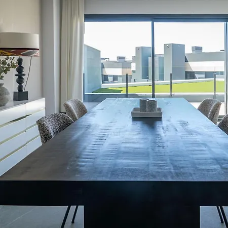 Apartman Contemporary 3-bedroom In Oasis 325