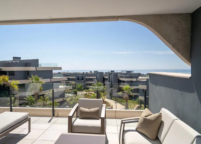 Apartment Contemporary 3-bedroom In Oasis 325 *