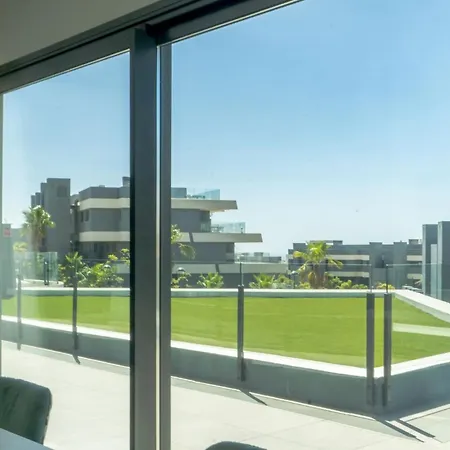 Contemporary 3-bedroom In Oasis 325 公寓 *