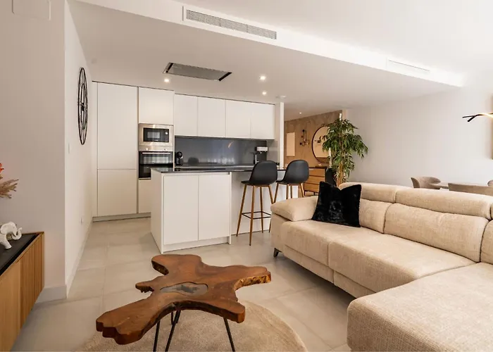 Contemporary 3-bedroom In Oasis 325 *