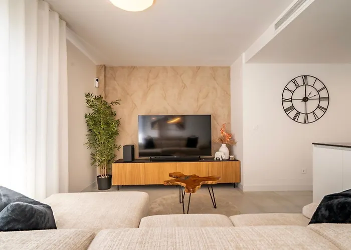 Contemporary 3-bedroom In Oasis 325 Apartamento *