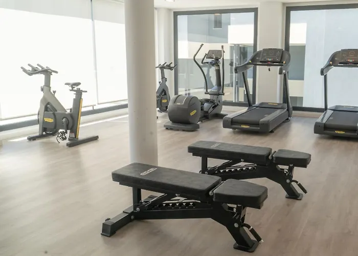 Contemporary 3-bedroom In Oasis 325 Estepona